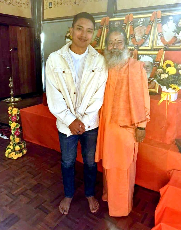 Vinson Sunga with his Kriya Yoga teacher Paramahamsa Prajnananda
